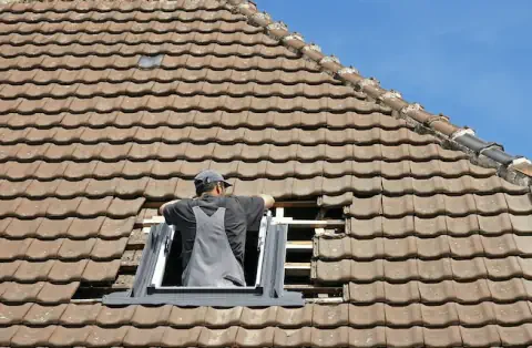 Pose de velux - La Chapelle-Saint-Ursin